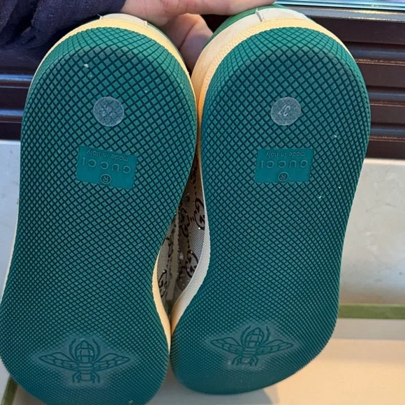 Gucci Women's Crystal-Embellished Green and Cream Sneakers - Picture 4 of 4